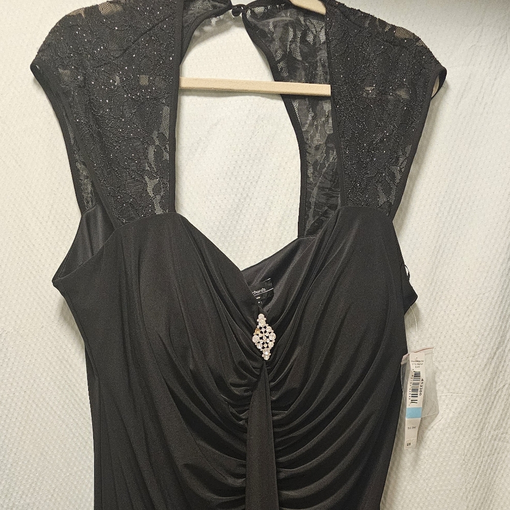 20W Black Short Sleeve Gown